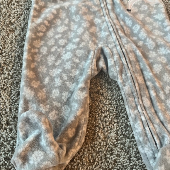 Carter’s Baby Girl Unicorn Footed Sleeper Fleece Pajamas - Size 6 Months - Picture 7 of 7